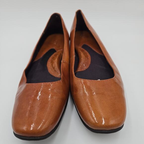 Born Ballet Flats Women 9 Brown Orange Patent Leather Slip On Square Toe Comfort - Picture 2 of 7